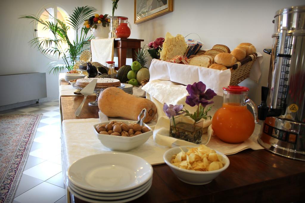 Hotel Marini ซัสซารี ภายนอก รูปภาพ