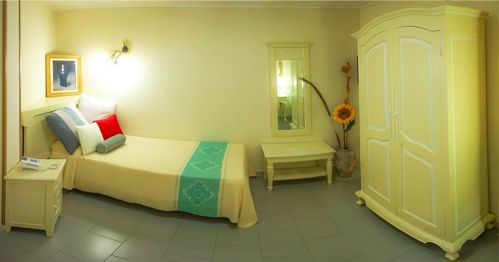 Hotel Marini ซัสซารี ภายนอก รูปภาพ