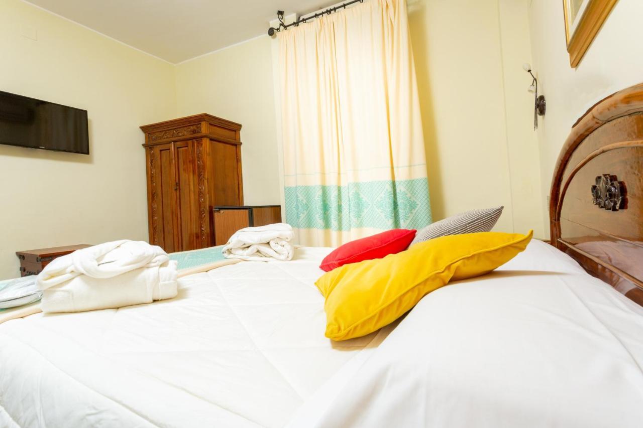 Hotel Marini ซัสซารี ภายนอก รูปภาพ