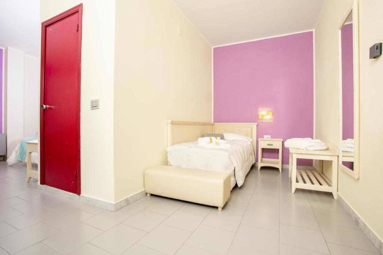 Hotel Marini ซัสซารี ภายนอก รูปภาพ