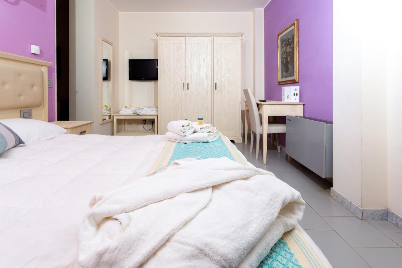 Hotel Marini ซัสซารี ภายนอก รูปภาพ